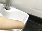 小骚猫跪舔三点比基尼后入撞击浪叫