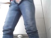 宿舍厕拍 小女生果然嫩的不行