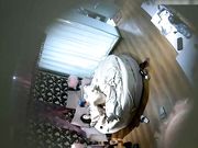 美女太饥渴了脱完衣服就玩鸡鸡
