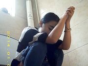 厕所偷拍 年轻的妹子果然青春靓丽2
