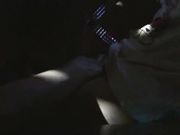 想不想操妈妈？妈妈忍不住了好想 乱伦演绎包厢里沙发上儿子干妈妈