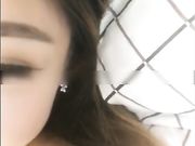 网红脸蛋女神球霸姐密码房和屌丝们互动蝴蝶逼里面还是挺粉的外阴唇颜色略黑