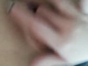 肤白貌美主播直播手指黃瓜插逼喷水大秀 逼逼都被操发黑了 淫荡对白