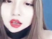 长的挺漂亮身材蛮丰满某网红自己做爱自拍