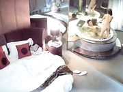 情趣酒店摄像头偷拍健壮男和美女洗完鸳鸯浴激情啪啪对白清晰