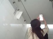 颜值超高的美少妇小屁屁被丁字裤勒的紧紧的