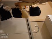 性感黑丝女仆厨房诱惑主人 推倒无套直插中出内射