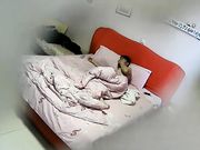大奶少妇酒店开房偷情这少妇下面毛真多大哥舔的一嘴毛