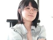 萌萌哒清纯眼睛小妹为你口爆 口活技术了得