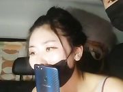 骚货晚上下班在同事车里发骚直播被舔逼叫的好骚吃几把很熟练