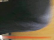 商城暗藏隔间偷拍来方便的美眉们拍脸又拍下面哦