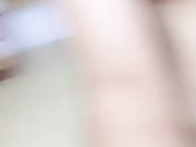 骚逼露脸特写自慰不知道哪里来个大哥把她操了浪叫呻吟不止