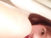 清纯萌妹KIKI道具鸡鸡抽插自慰高潮喷水嫩逼无毛很是诱惑