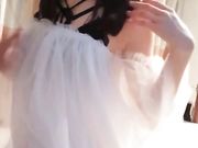 S级嫩妹尤物美少女诺儿一线天粉嫩小穴自摸阴蒂透明爱液泛滥