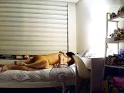 圆润肥臀小媳妇真漂亮等着屌干完还摸一下逼闻闻有味没