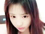 年轻嫩妹主播 奶子又大又圆又挺 给炮友口交 小穴特写 很是诱人 720P高清
