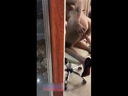调教黑丝翘臀嫩妹道具自慰 网红护士装被挑逗啪啪