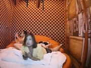 中年男约了位丰满气质的大奶少妇酒店迫不及待开操,干的相当激烈