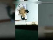 小旅店胆大服务员趴窗TP：二对情侣造爱妹子都不错都很骚撸屌舔B玩的激情四射 720P高清