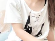 妹子穿着情趣内裤自慰秀 翘着屁股逼逼塞跳蛋再用按摩器
