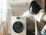 色弟弟午休工作间勾引强操极品S级身材骚姐姐 扒下牛仔