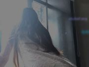 性感大学美女吊带黑丝诱惑,被放在浴缸里狠狠爆操,干的快哭了