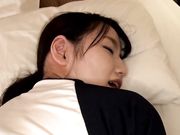 不感制服美少女被大叔肉棒击败完全败北