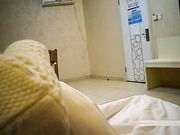 狗爷寒冷冬夜嫖妓这次档次高点棋牌宾馆啪啪150元身材苗条小姐自说有点亏鸡巴没硬就射了