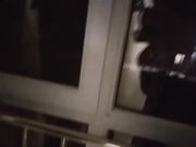 跟女邻居在阳台偷情
