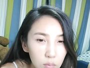 颜值不错苗条妹子和眼镜胖男互玩 口交跳蛋震动逼逼抬腿大力抽插非常诱人
