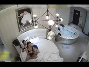 我不能来见你,一见你就干这事.换上性感情趣装操