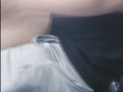 碎花连衣裙少妇户外勾引帅哥河边凉亭抱坐式啪啪口爆精液太浓要抽口烟缓缓