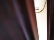 骚男找良家小少妇被迫与人玩3P，一个拍一个干骚男