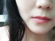 户外鼻祖小女子孟凡，比谁玩的都刺激，全程露脸户外全裸与小哥激情啪啪