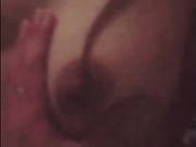 性感的网红女神鹿少女夜晚约隔壁男邻居趁老婆睡着后到楼梯道啪啪,干一会太冷2人又到楼下车里狂操!