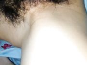 居家小女友这个小姐姐是非常的sao，都还没脱掉内裤就开始流水720P高清无水印