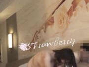 国产大神strawberry的性爱日记 再约性欲高涨的骚妇 骑乘上位大奶晃的让人眼晕