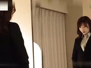 女秘书为了业绩不惜与上司做爱换取报酬