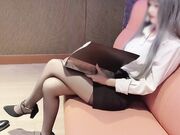 漏精❗️又射滿嘴精液❗️淫亂OL經理被反欺負❓黑絲、高跟???? - SWAG