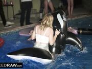 Blacked Raw呈献：4个女大学生在满身大汉后，满身大汗