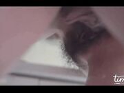水电工情难自制-修完水电还有休息女屋主动身体