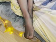 知名P站国人网红美女Lexis啪啪新作-完美身材女神和炮友激情大战 爆操黑丝美女