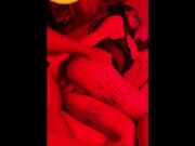 极品身材网红女神《一只小嘤嘤》黑丝尤物看AV遭鱼头怪狠狠后入蜜桃臀