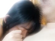放假大二师妹家人都去旅游了约我去她家玩在她闺房里偷吃禁果
