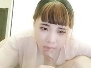 齐刘海美女主播和炮友啪啪 清晰看到骚穴不停吞吐大鸡巴 最后口爆