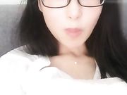 宅男撸管推荐高学历极品御姐诱人的大胸小蝴蝶逼一摸就出水